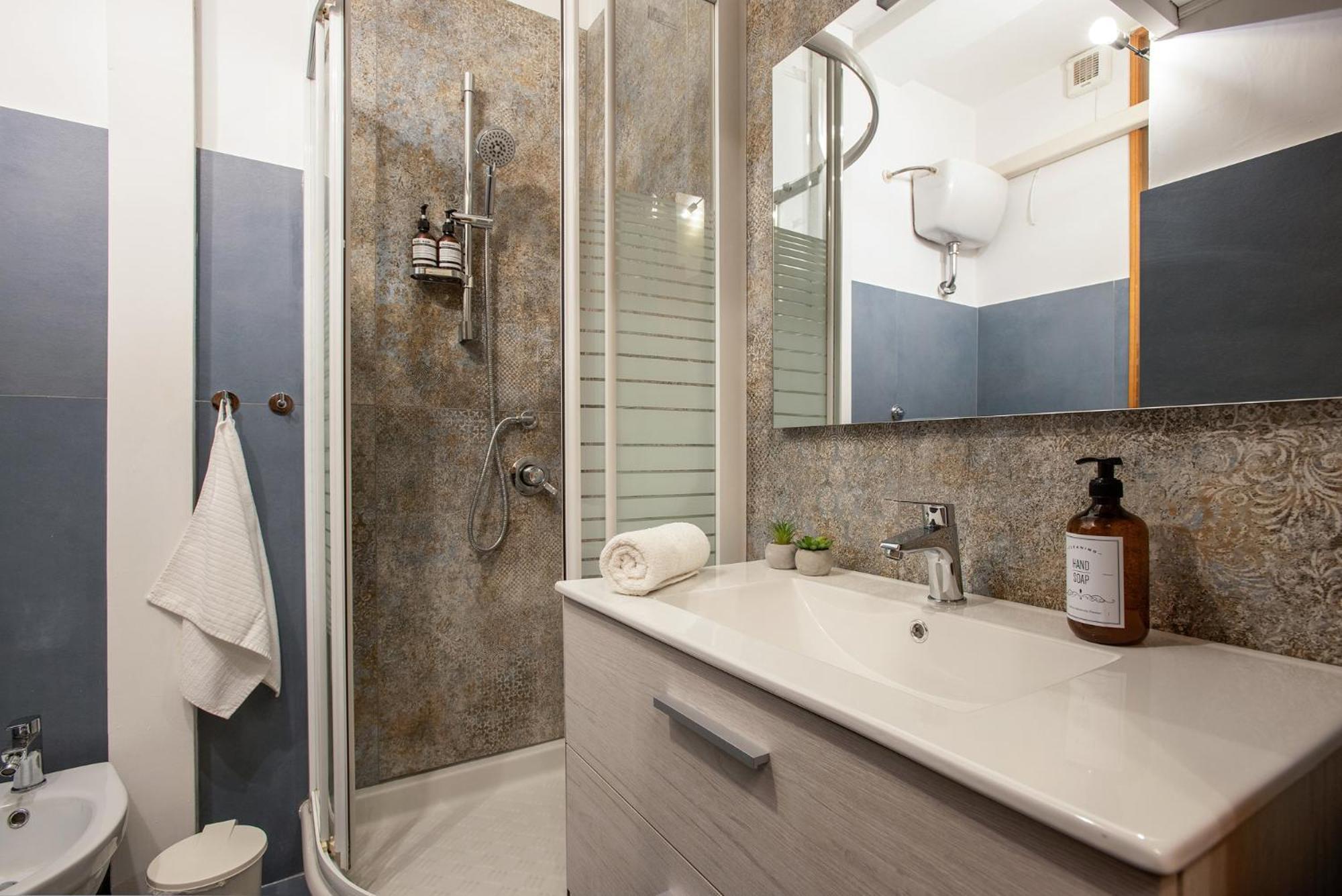 Elegant 1bdr Front The Subway Furio Camillo Apartamento