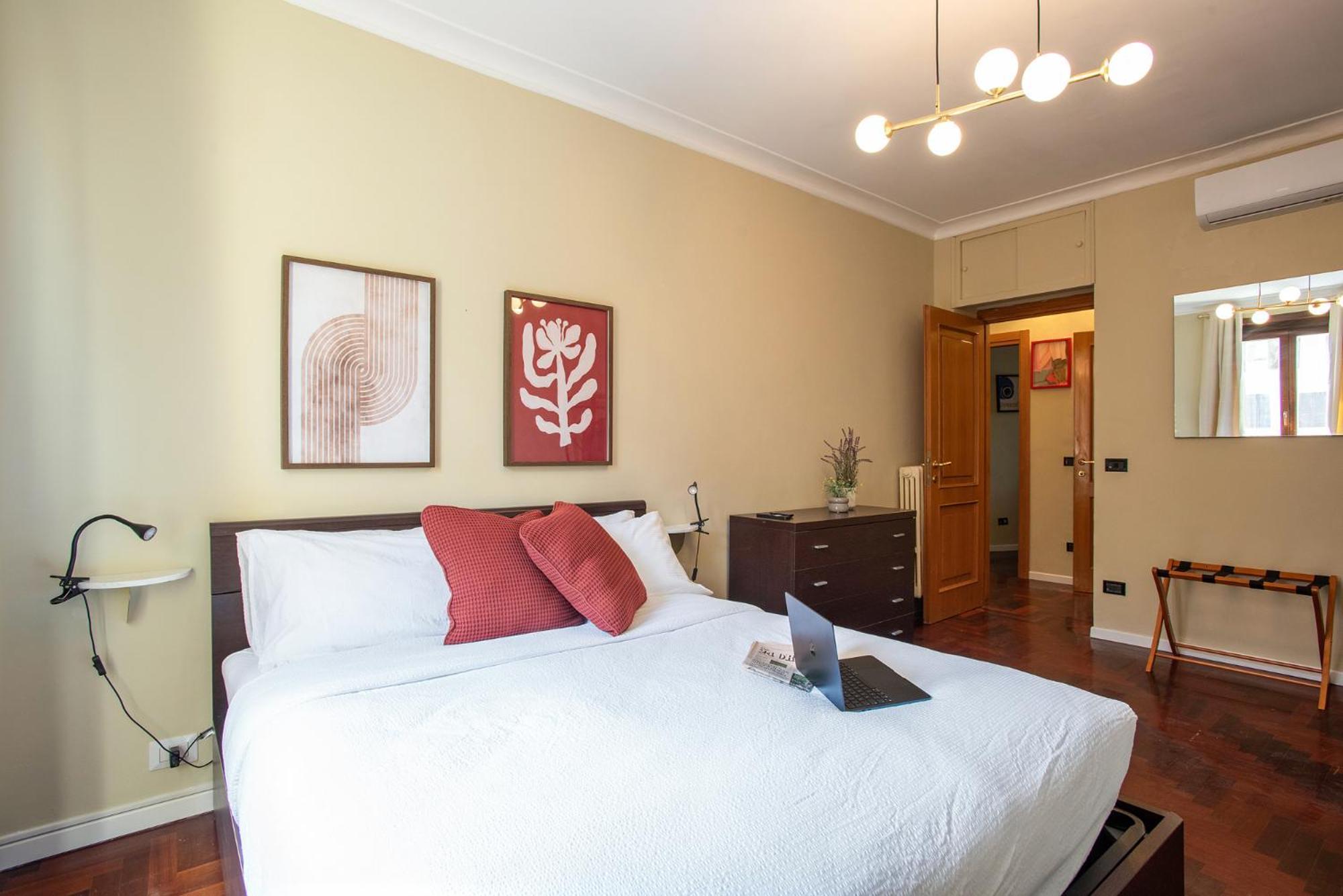 Elegant 1bdr Front The Subway Furio Camillo Apartamento