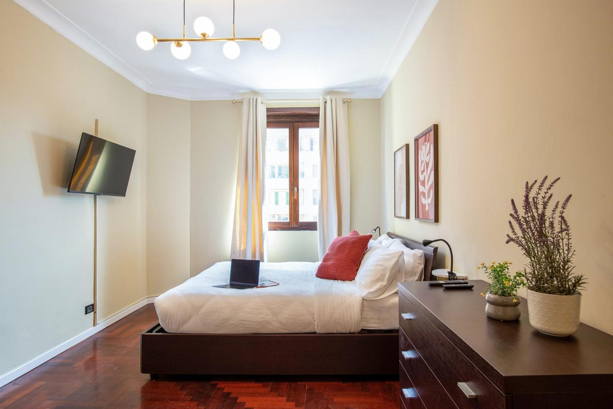 Elegant 1bdr Front The Subway Furio Camillo * Roma