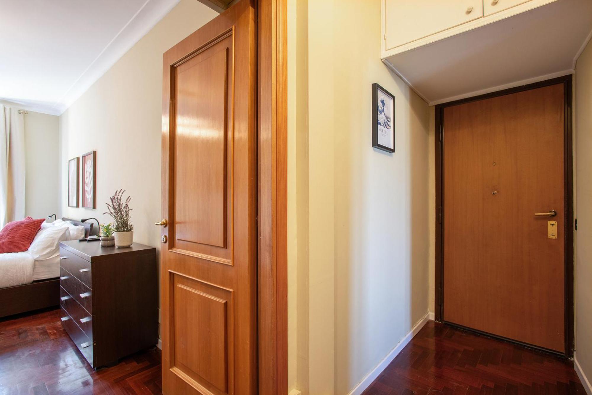 Appartamento Elegant 1bdr Front The Subway Furio Camillo *